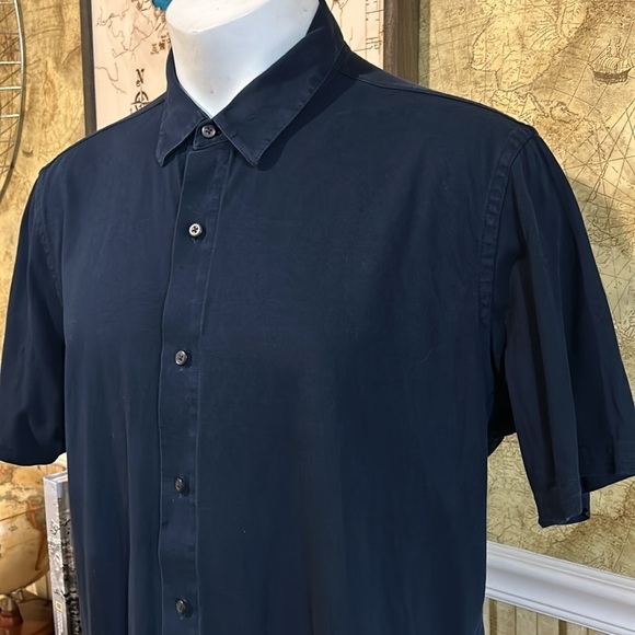 A Frame Pima Cotten Stretch Button Down. XL - Picture 2 of 8